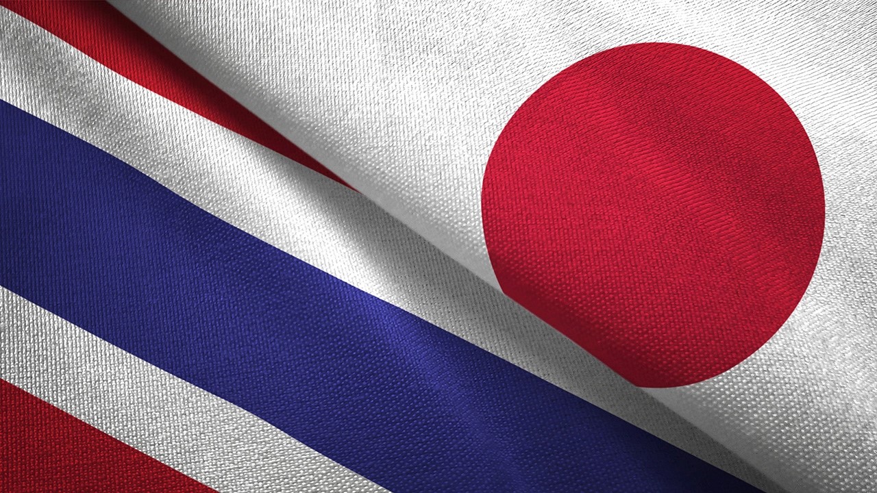 ธงประเทศไทยและประเทศญี่ปุ่น